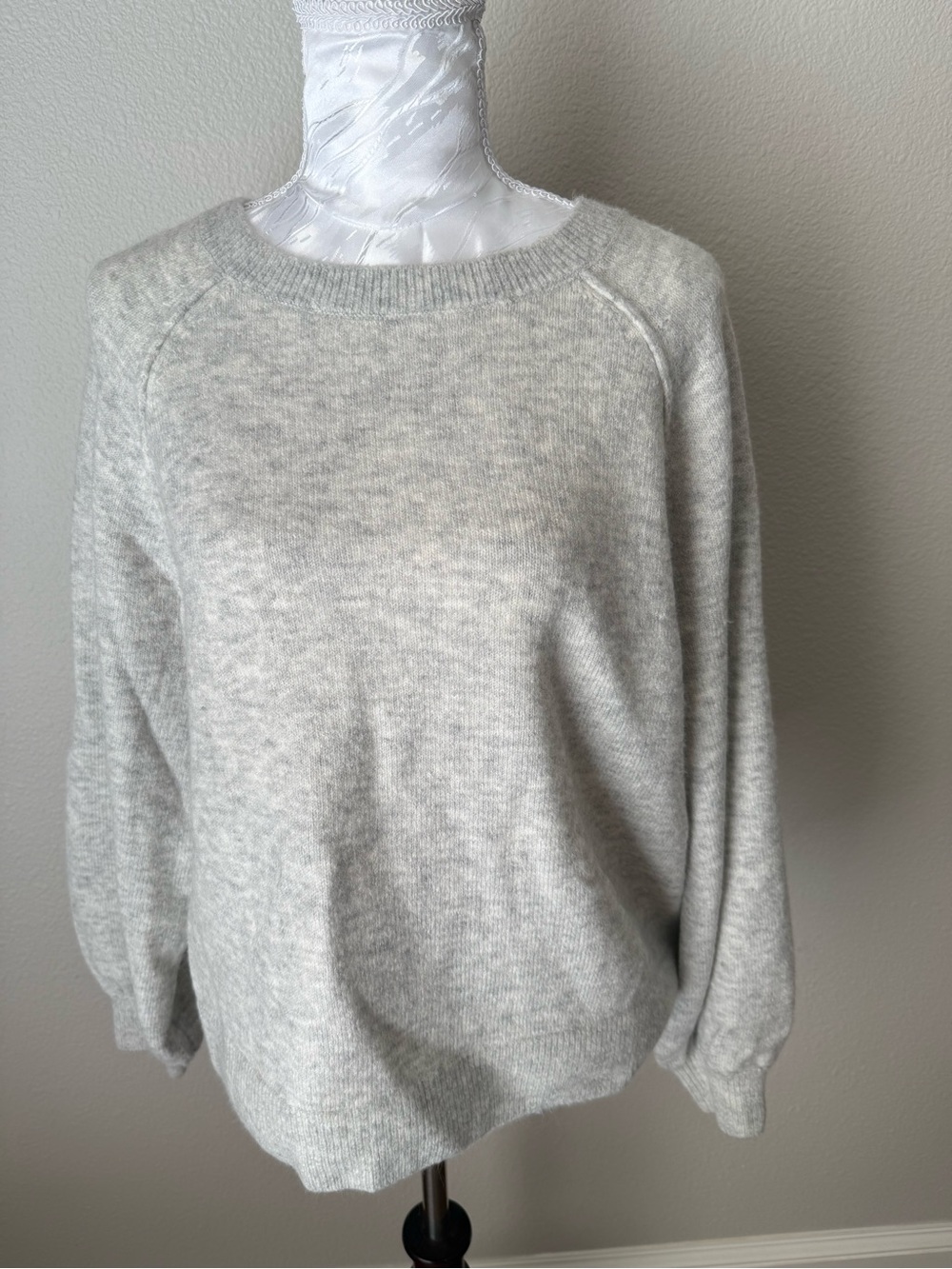 Vince Camuto Heather Light Gray Crewneck Sweater